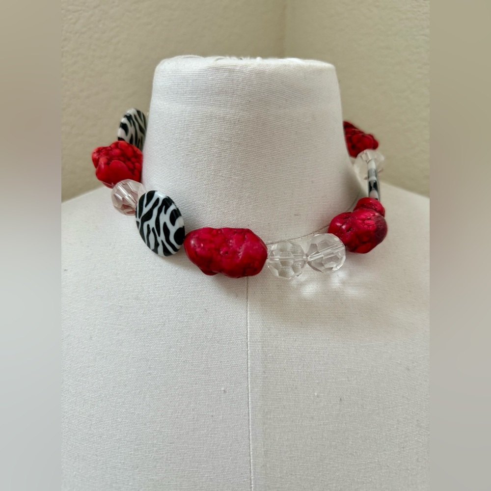 Bold and Chunky Beaded Necklace